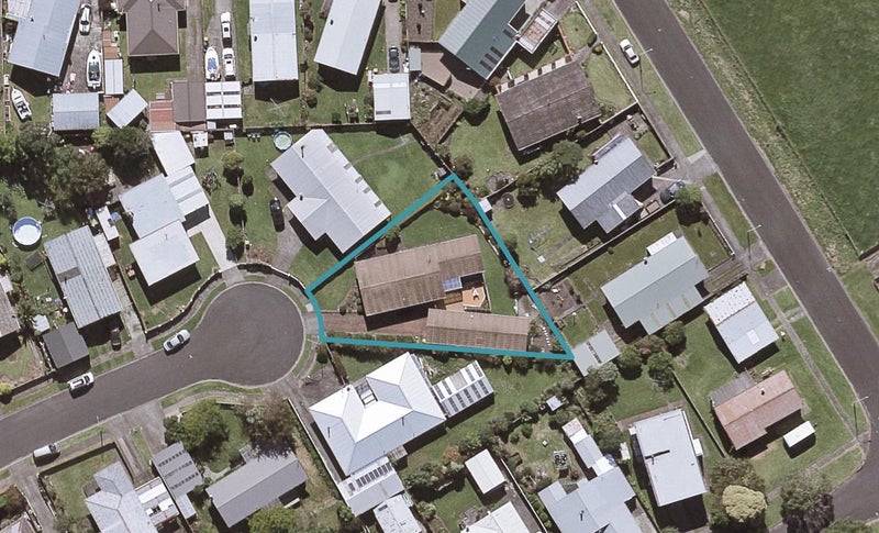 7 Airedale Place, Waitara, Waitara - Carousel 1