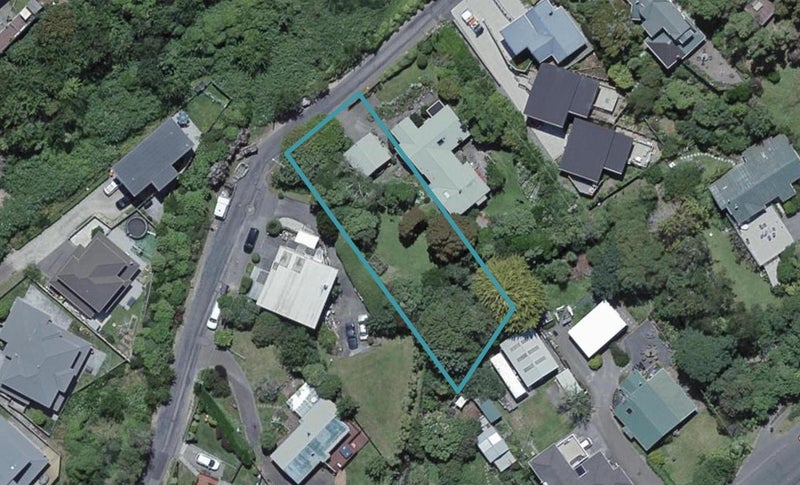 18 Glenside Road, Glenside, Wellington - Carousel 1