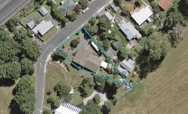 37 Norfolk Street, Belmont, Lower Hutt - Carousel 1