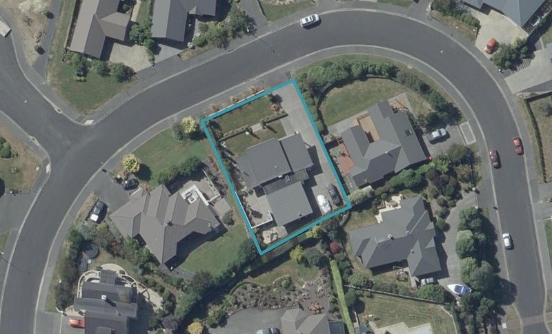 16 Duxford Crescent, Fairfield, Dunedin - Carousel 1