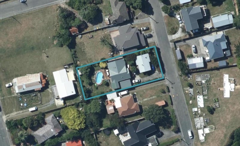 10 Mataiwhetu Street, Takapuwahia, Porirua - Carousel 1