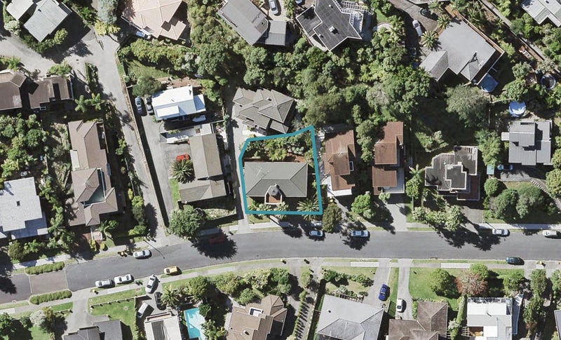 25 Penguin Drive, Murrays Bay, Auckland - Carousel 1