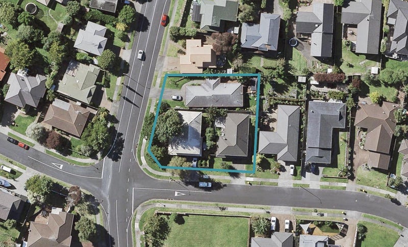 3/60 Channing Crescent, Botany Downs, Auckland - Carousel 1