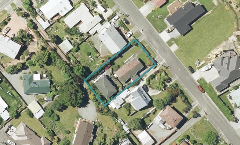 7 Turners Road, Waikawa, Picton - Carousel 1