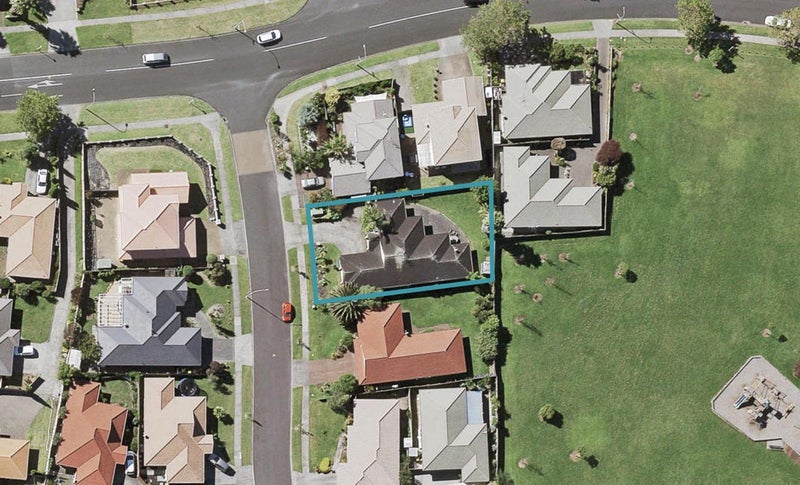 4 Bowscale Place, Northpark, Auckland - Carousel 1