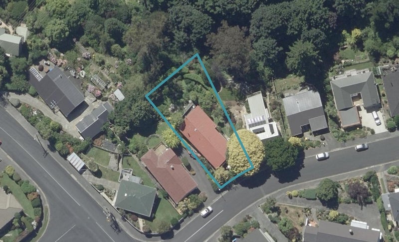 52 Pioneer Crescent, Helensburgh, Dunedin - Carousel 1