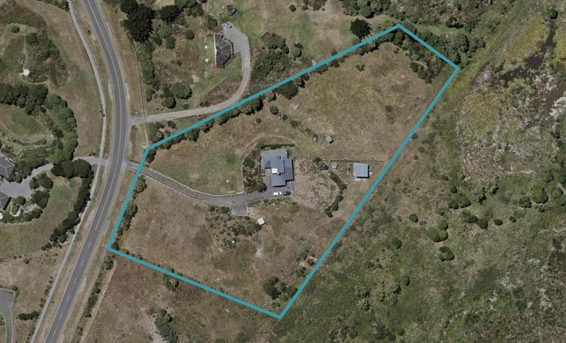 86 Rutherford Drive, Waikanae Beach, Waikanae - Carousel 1