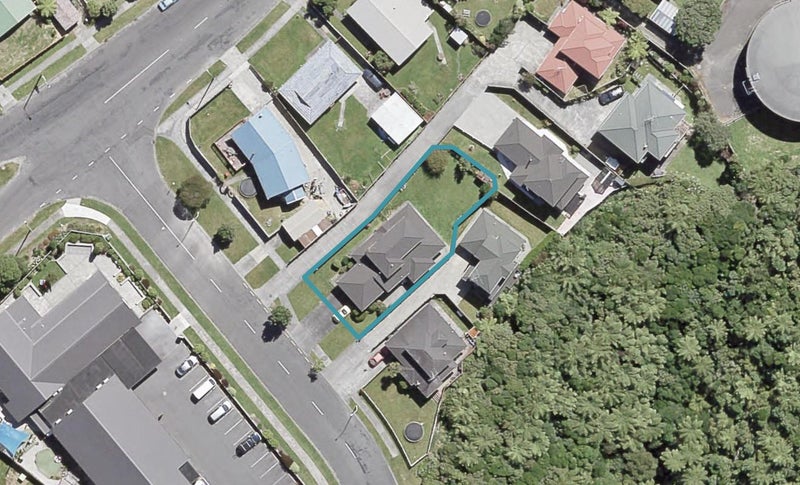 4 Kelso Grove, Kelson, Lower Hutt - Carousel 1