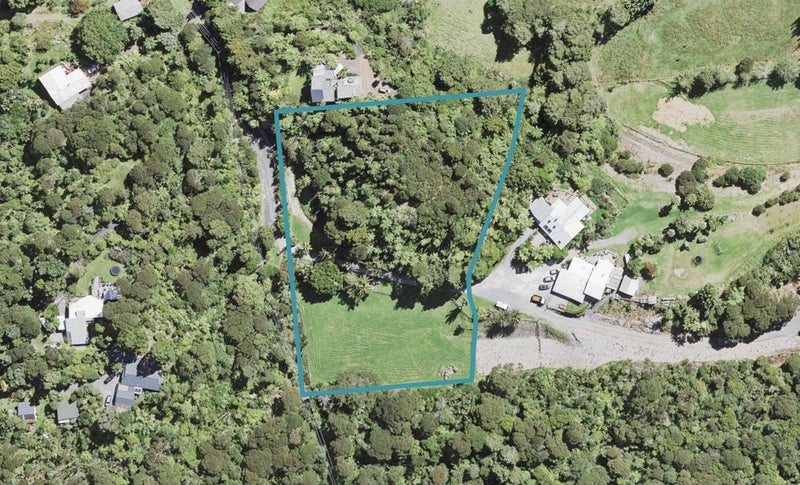 206 Parker Road, Oratia, Auckland - Carousel 1