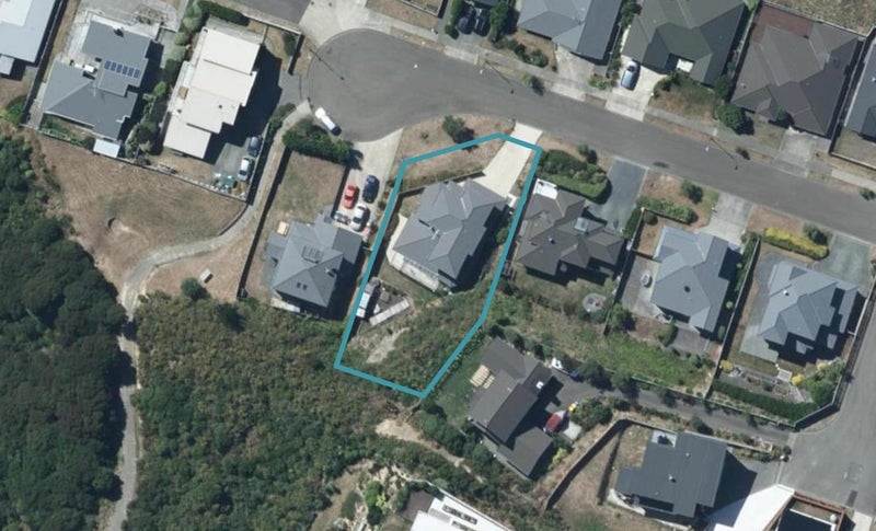 23 Aspiring Terrace, Aotea, Porirua - Carousel 1