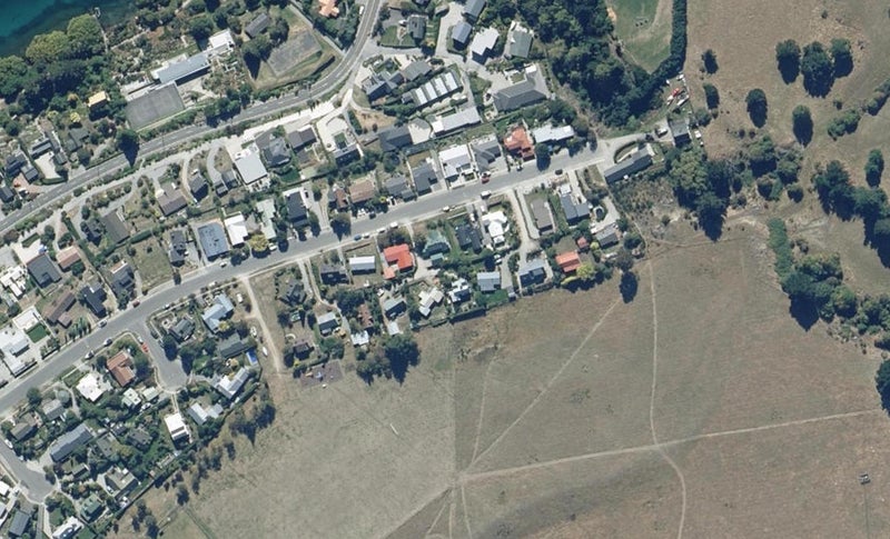 57 Oregon Drive, Kelvin Heights, Queenstown - Carousel 1