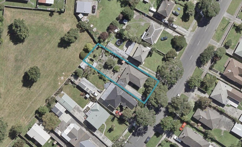 273 Oxford Terrace, Avalon, Lower Hutt - Carousel 1