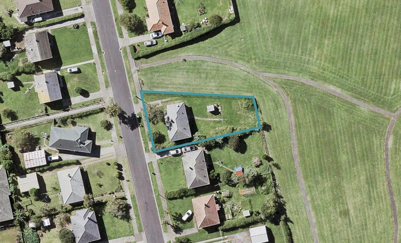 26 Wimbledon Crescent, Glen Innes, Auckland - Carousel 1