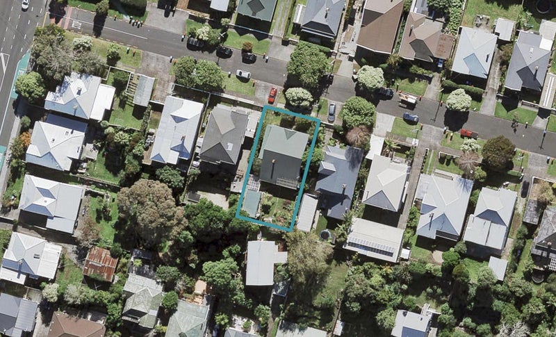 5 Ward Terrace, Sandringham, Auckland - Carousel 1