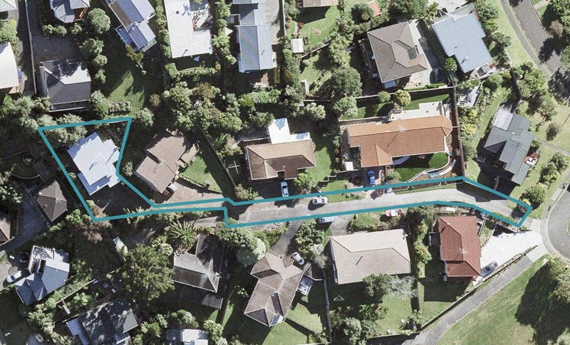 9A Cairnbrae Court, Northcross, Auckland - Carousel 1