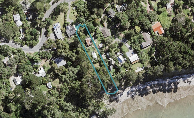 219 Victory Road, Laingholm, Auckland - Carousel 1