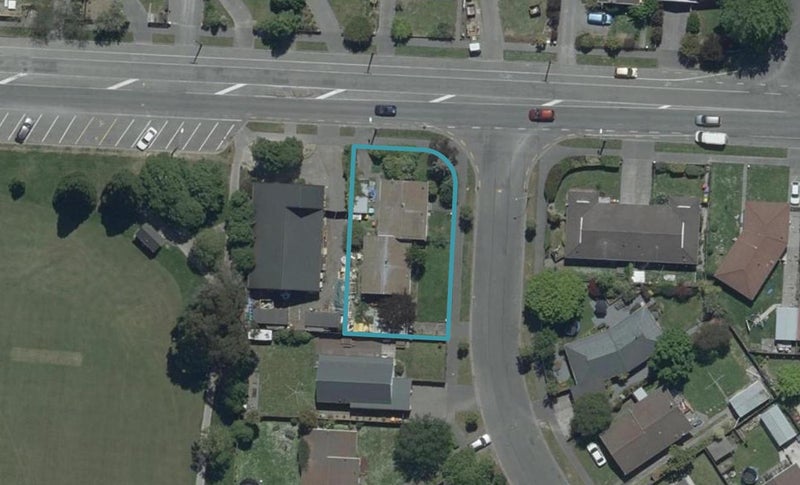 2 Saunders Place, Redwood, Christchurch - Carousel 1