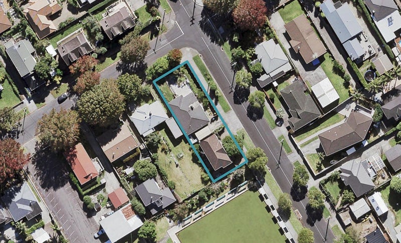 50 Walford Road, Point Chevalier, Auckland - Carousel 1