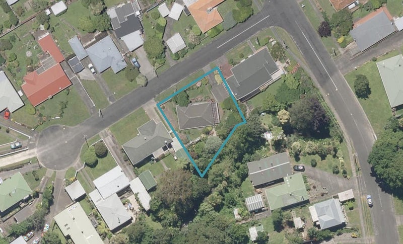1 Glandwr Crescent, Whanganui East, Whanganui - Carousel 1