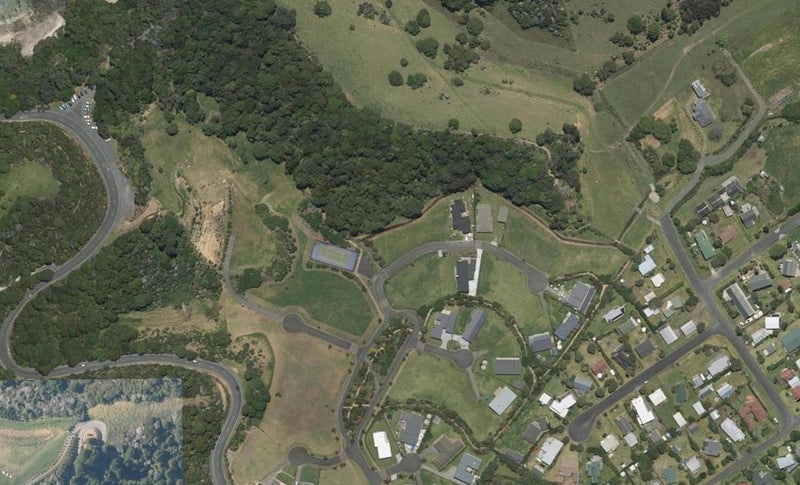5 Edgewater Place, Matapouri, Whangārei - Carousel 1