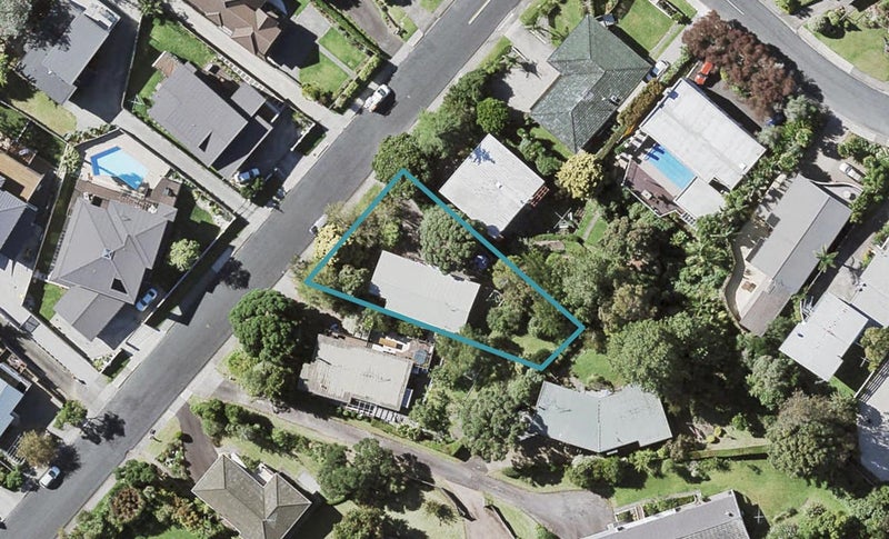 13 Castleton Drive, Howick, Auckland - Carousel 1