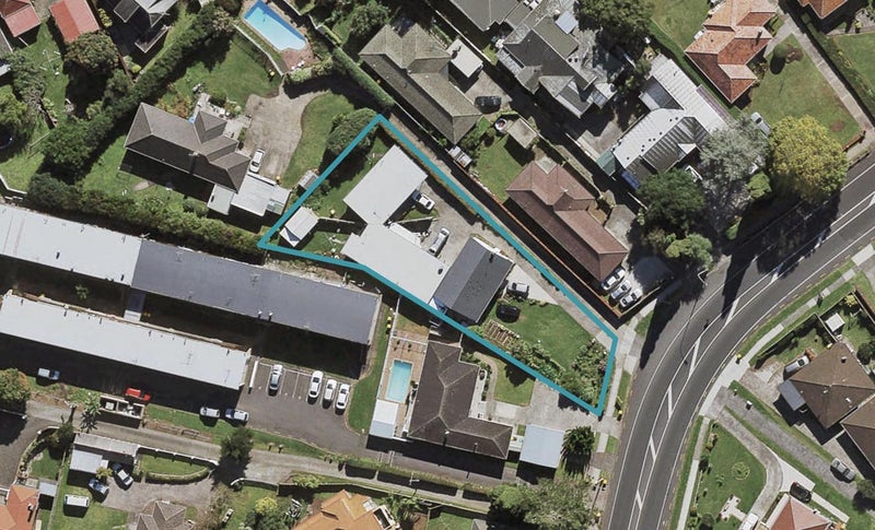1/130 Kolmar Road, Papatoetoe, Auckland - Carousel 1