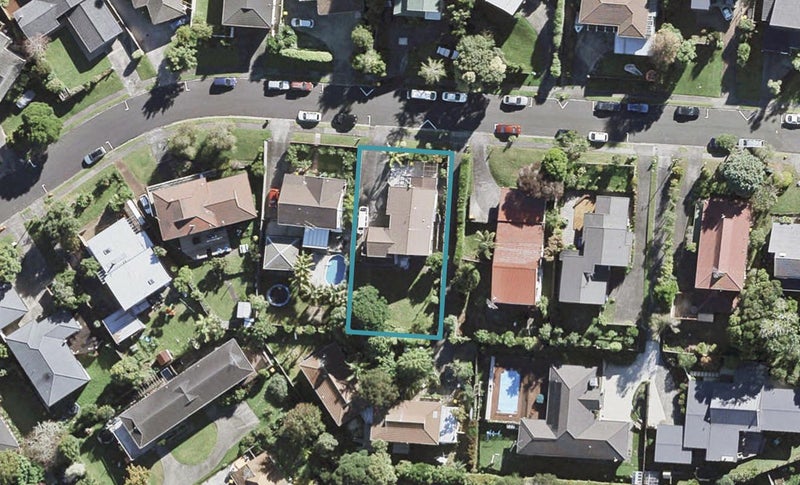 11 Montclair Rise, Browns Bay, Auckland - Carousel 1