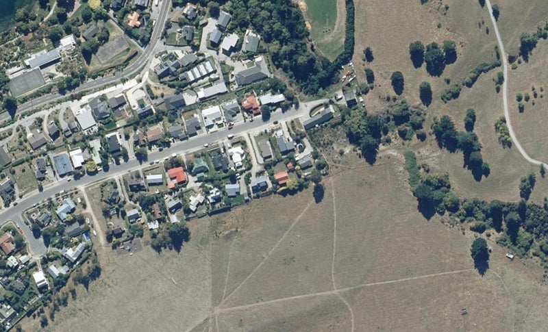 69 Oregon Drive, Kelvin Heights, Queenstown - Carousel 1