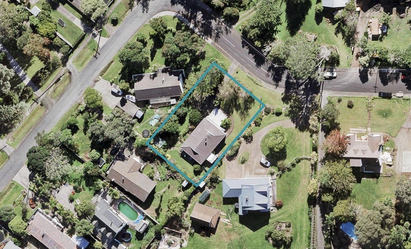 3 Pohutukawa Road, Whenuapai, Auckland - Carousel 1
