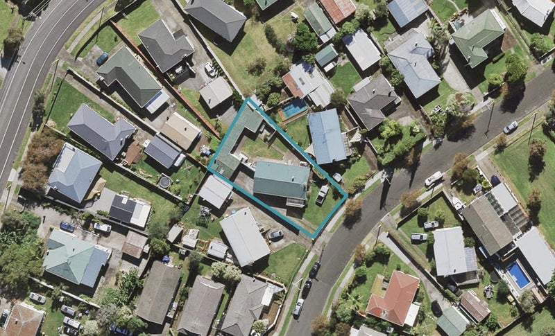 20 Koru Street, Mangere Bridge, Auckland - Carousel 1