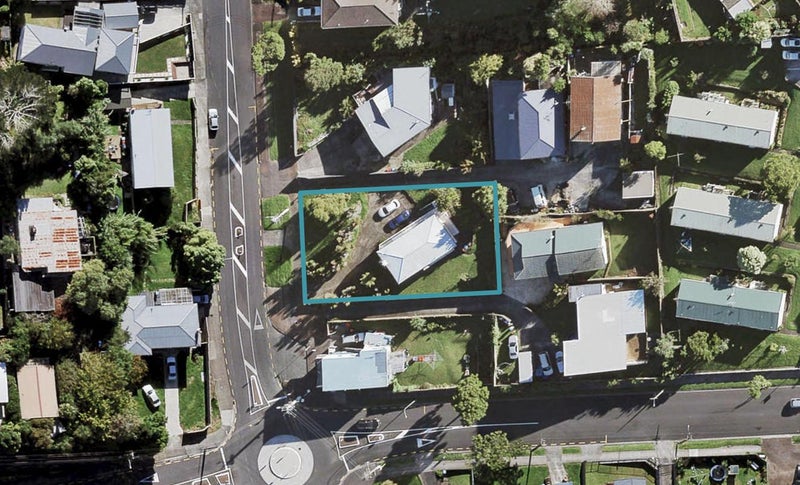124 Whitney Street, New Windsor, Auckland - Carousel 1