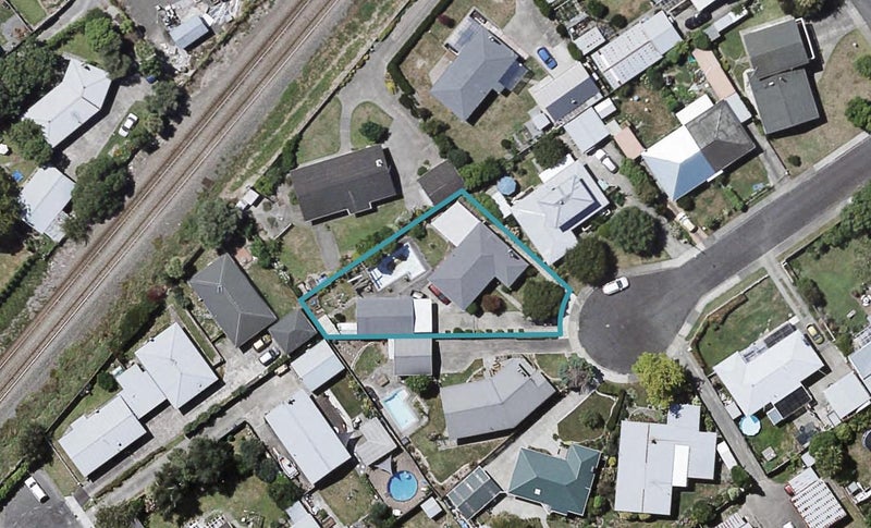 1302 Cardiff Place, Mayfair, Hastings - Carousel 1