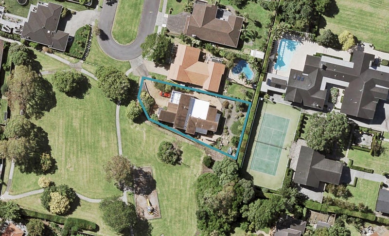 44 Caithness Place, Farm Cove, Auckland - Carousel 1