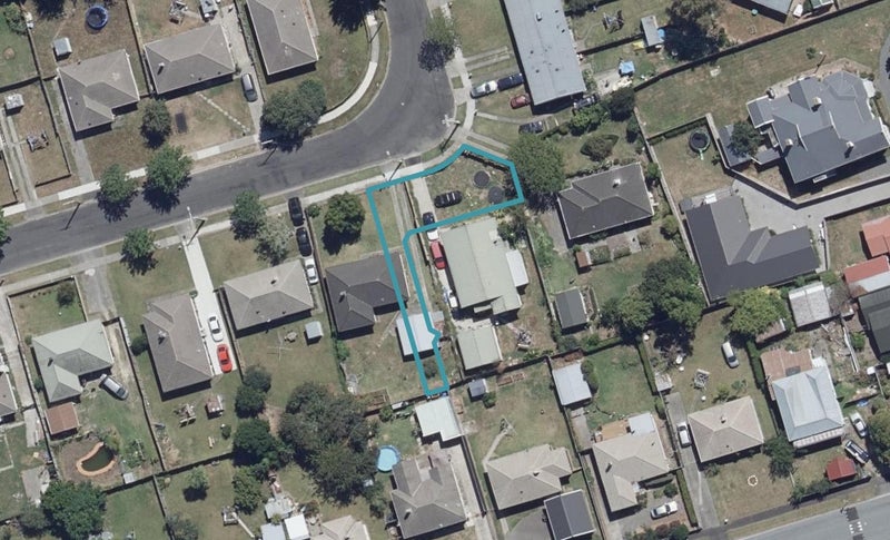 1/74 Marshall Street, Fairfield, Hamilton - Carousel 1