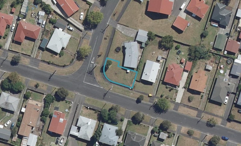 44 Yvonne Street, Melville, Hamilton - Carousel 1