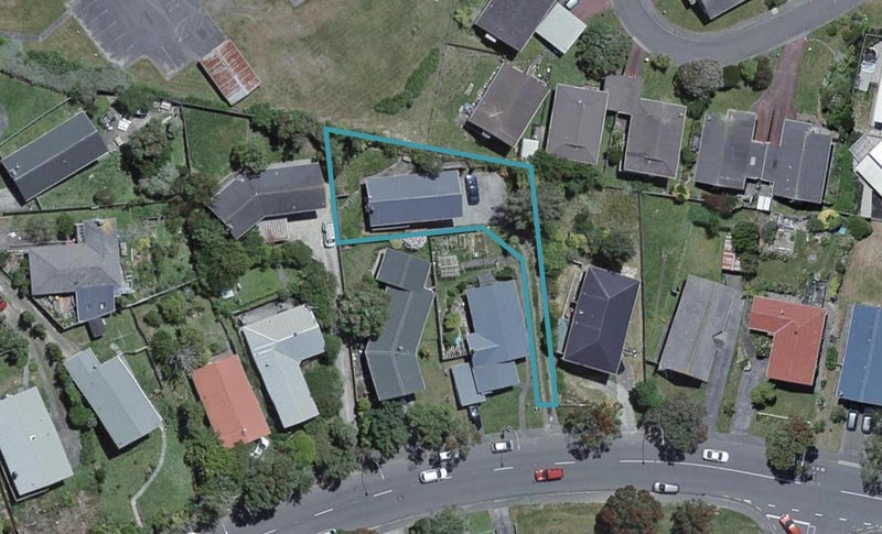 22 Stewart Drive, Newlands, Wellington - Carousel 1