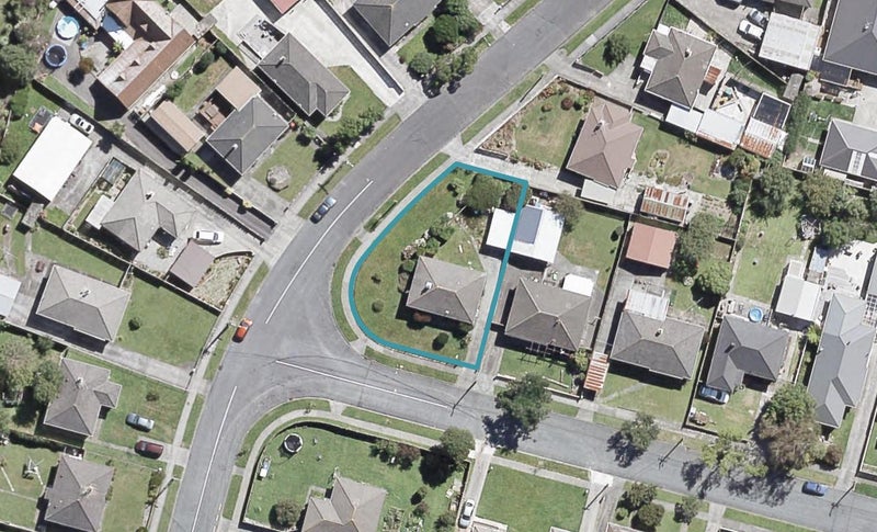 1 Langford Street, Naenae, Lower Hutt - Carousel 1