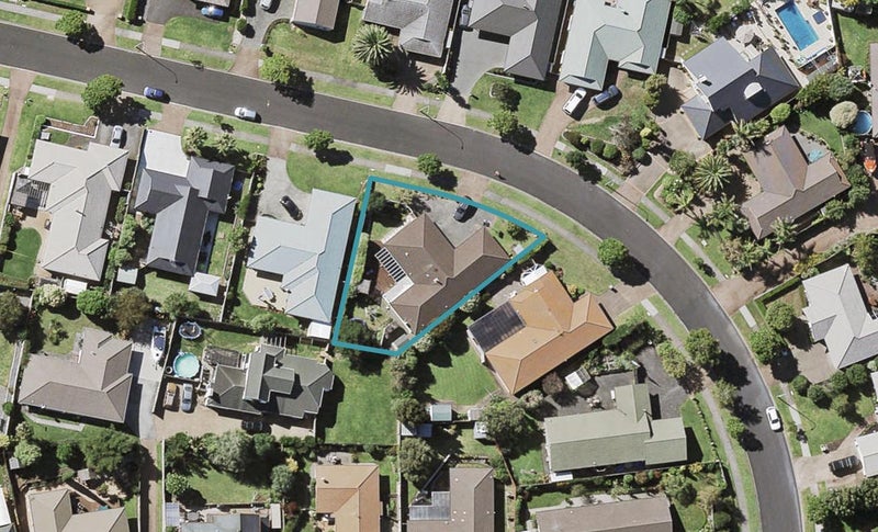 41 Bob Charles Drive, Golflands, Auckland - Carousel 1