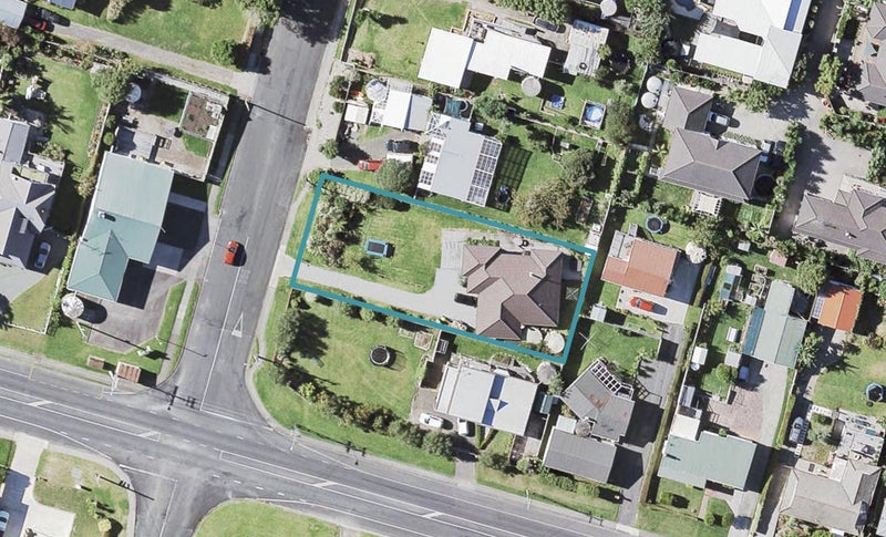 1 Bell Road, Beachlands, Auckland - Carousel 1