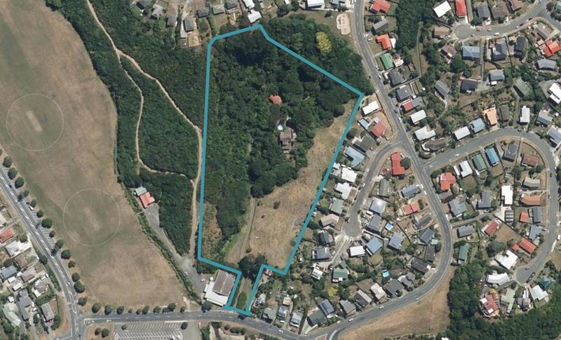 1A Onepoto Road, Titahi Bay, Porirua - Carousel 1