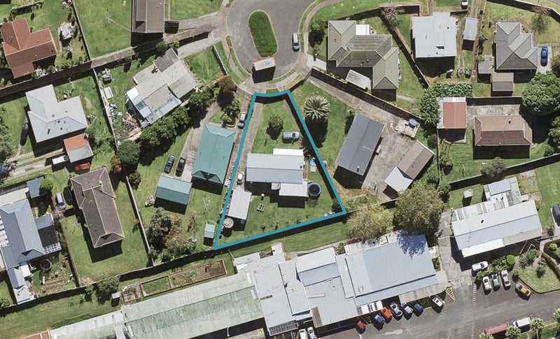 10 Curlew Place, Favona, Auckland - Carousel 1