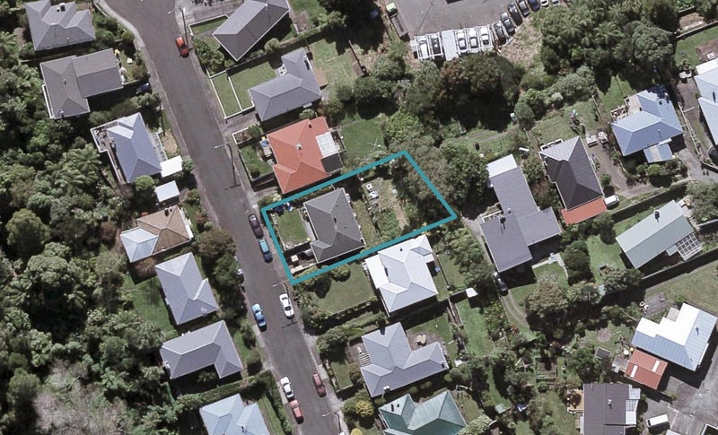 50 Essex Street, Vogeltown, New Plymouth - Carousel 1