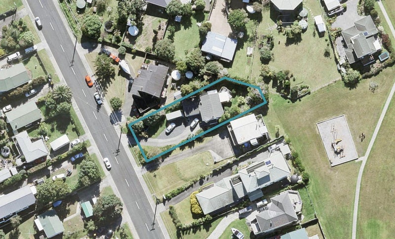 6 Shakespear Road, Army Bay, Whangaparaoa - Carousel 1