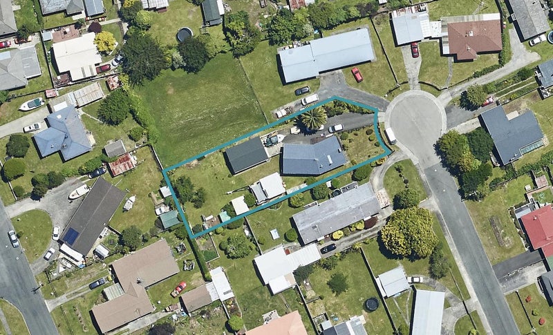 6 Kouma Place, Fairy Springs, Rotorua - Carousel 1