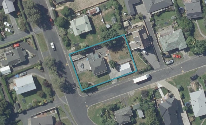 3 Runciman Street, Abbotsford, Dunedin - Carousel 1