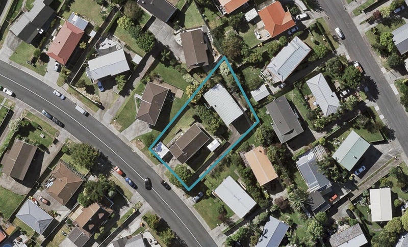1/84 Athena Drive, Tōtara Vale, Auckland - Carousel 1