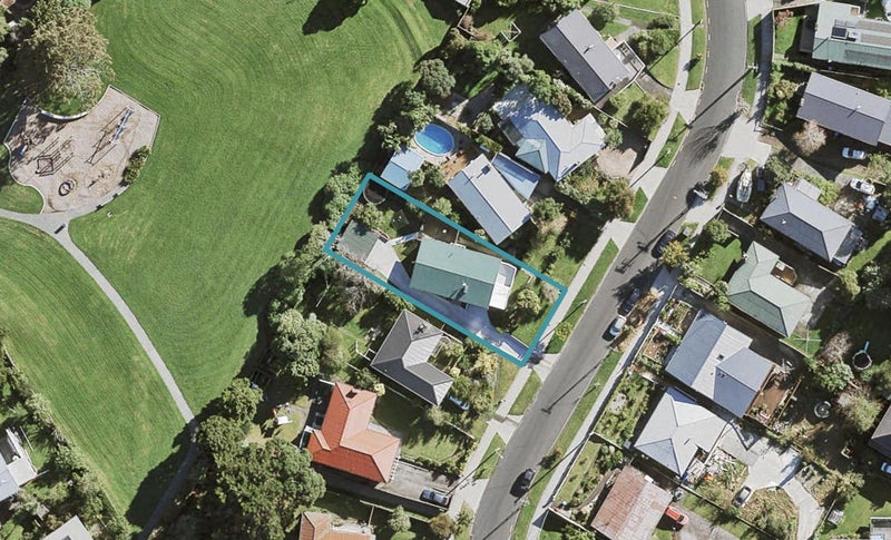 119 Methuen Road, New Windsor, Auckland - Carousel 1