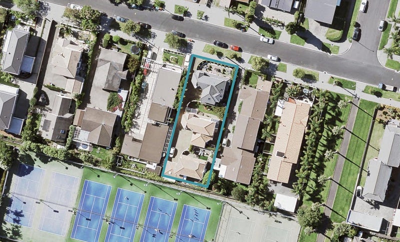 1/13 Speight Road, Kohimarama, Auckland - Carousel 1