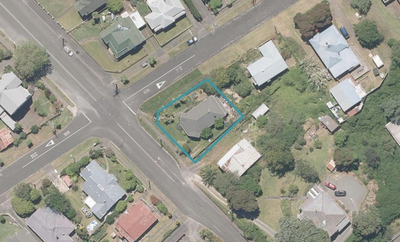 6 Carlton Avenue, Gonville, Whanganui - Carousel 1