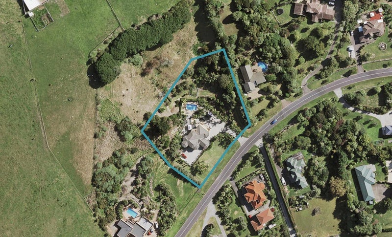 84 Polo Prince Drive, Manurewa - Carousel 1